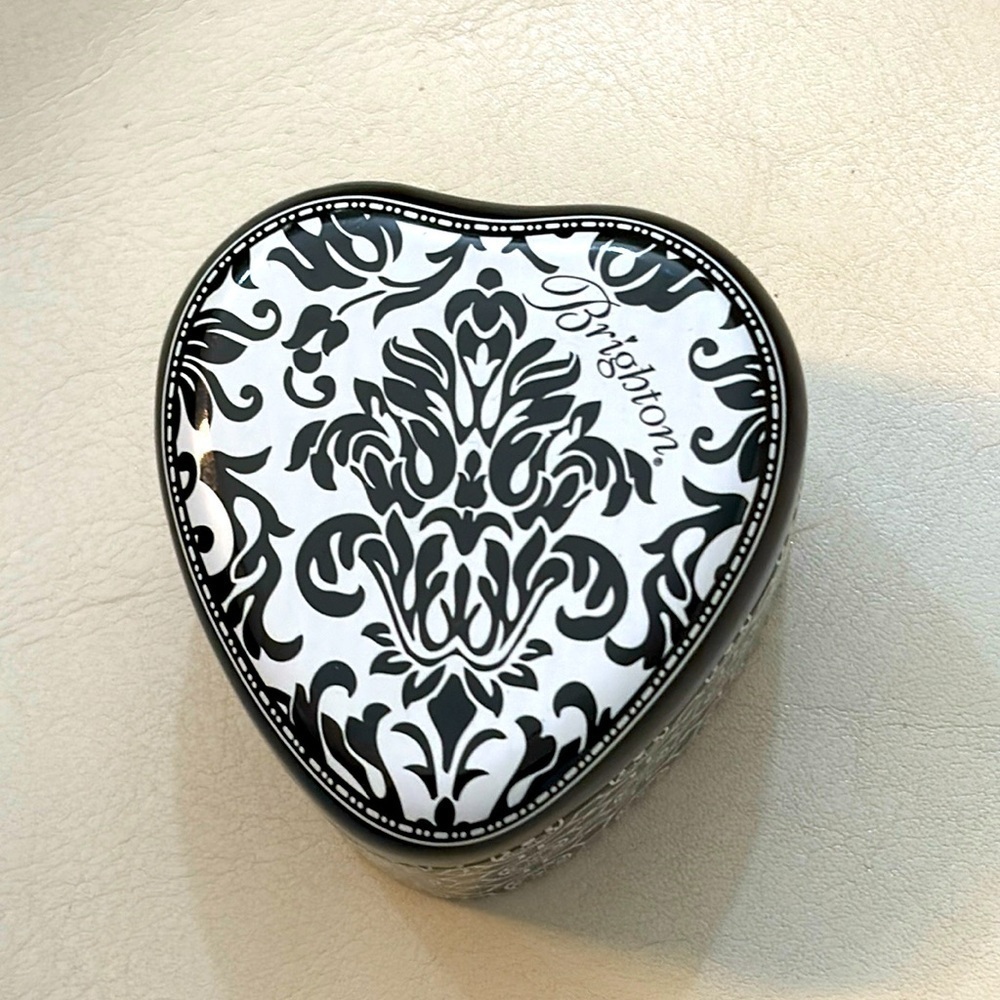 Brighton‎ ring box